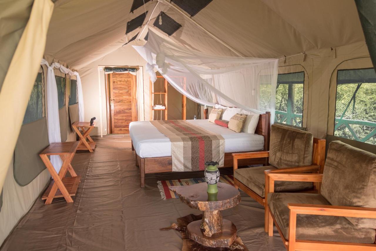 Twiga Safari Lodge Paraa Bagian luar foto