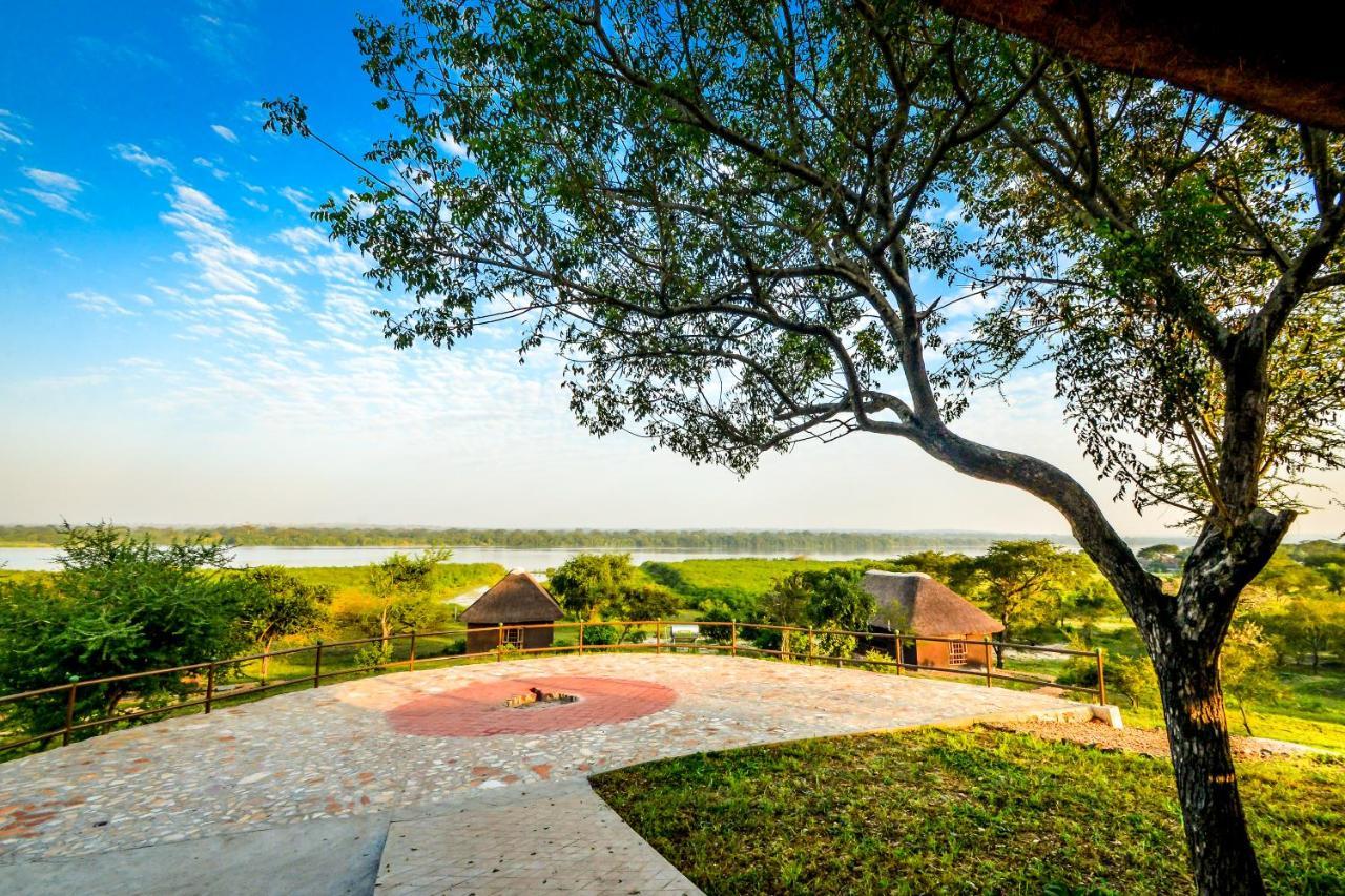 Twiga Safari Lodge Paraa Bagian luar foto
